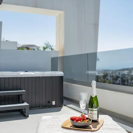 דירה Mirador Hills 17 Luxury Jacuzzi אסטפונה